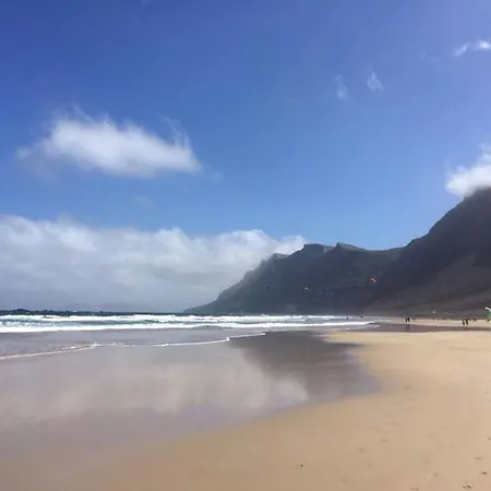 Caleta De Famara Primera Linea De Playa *