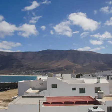 Caleta De Famara Primera Linea De Playa Teguise (Lanzarote)