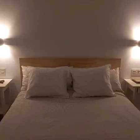 Famara - Beachfront, Huge Window & Ocean Views! Teguise (Lanzarote)