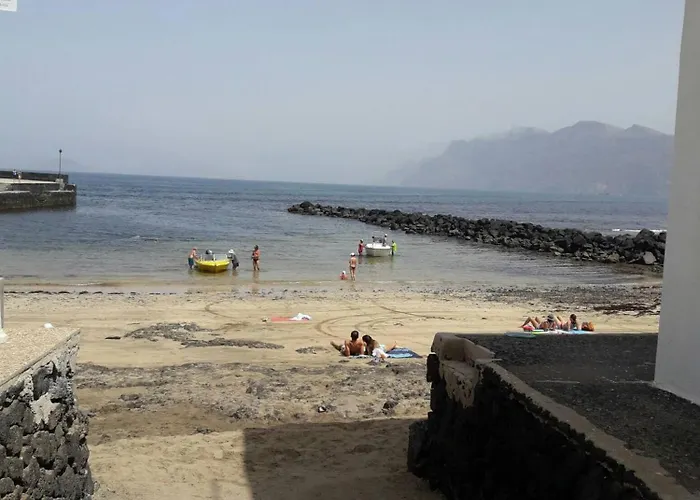 Caleta De Famara Primera Linea De Playa Appartement